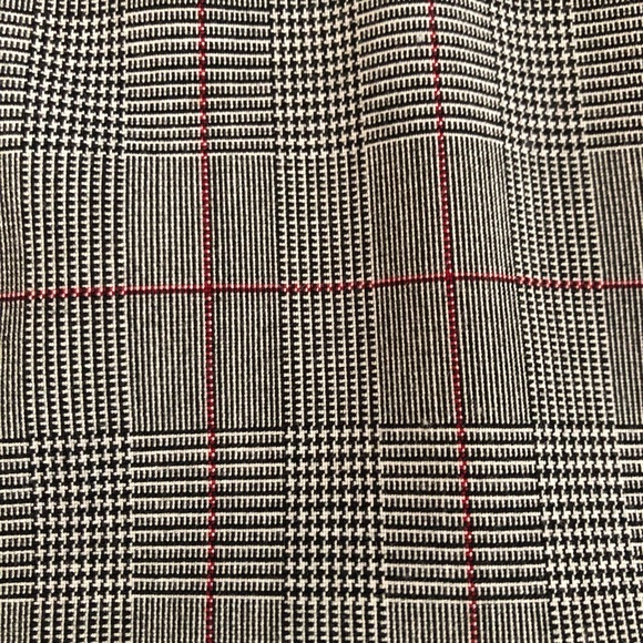 NWT Liz & Co. Plaid Cuffed Capri - Picture 7 of 9